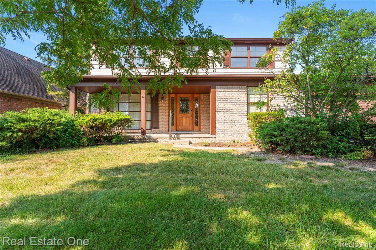 18040 PARKRIDGE Drive