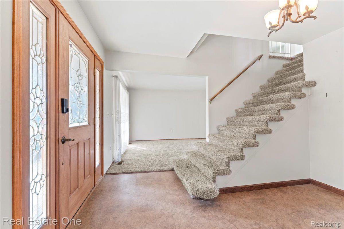18040 PARKRIDGE Drive