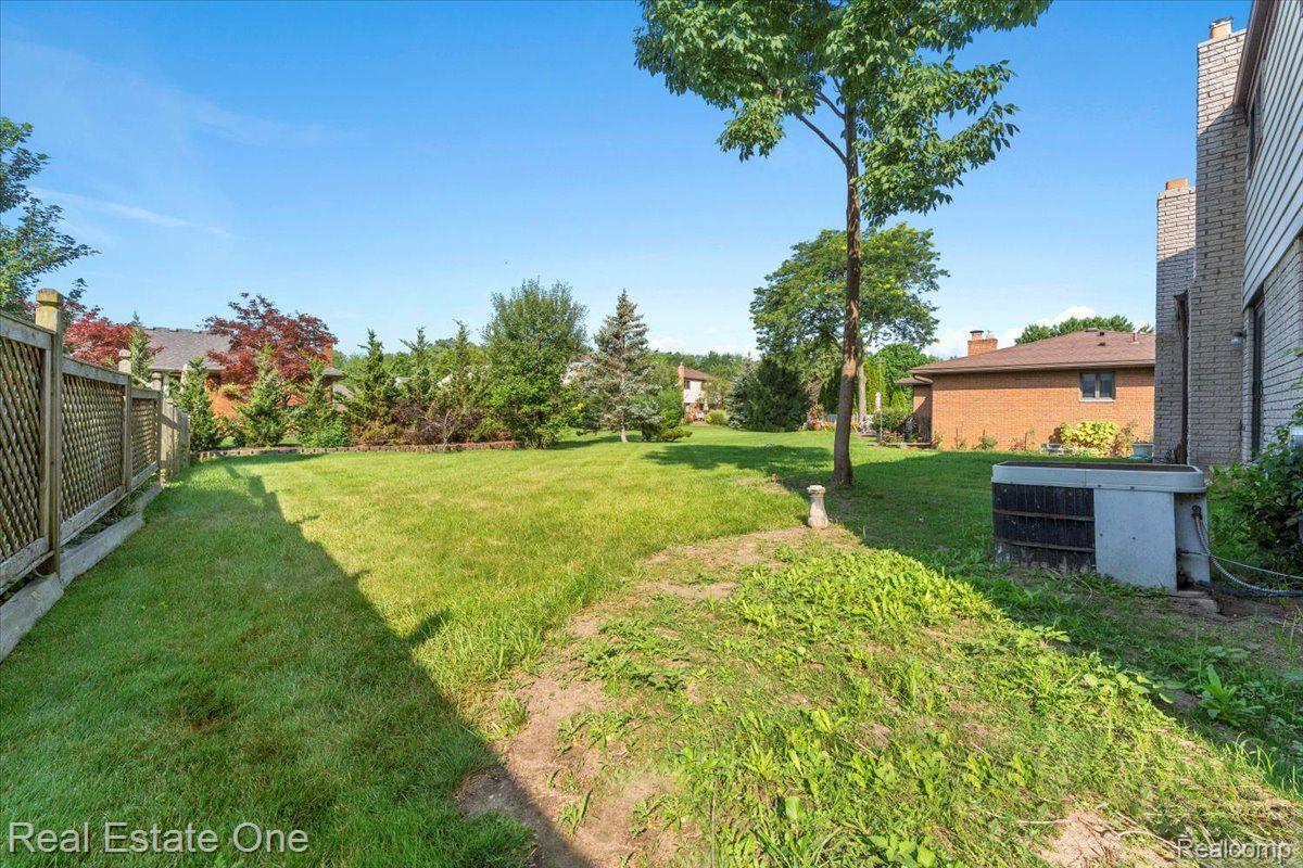 18040 PARKRIDGE Drive