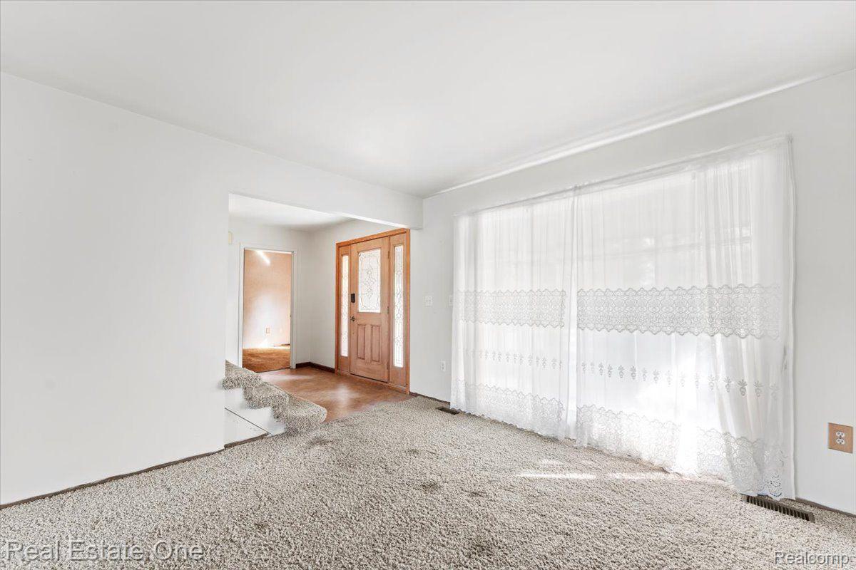 18040 PARKRIDGE Drive