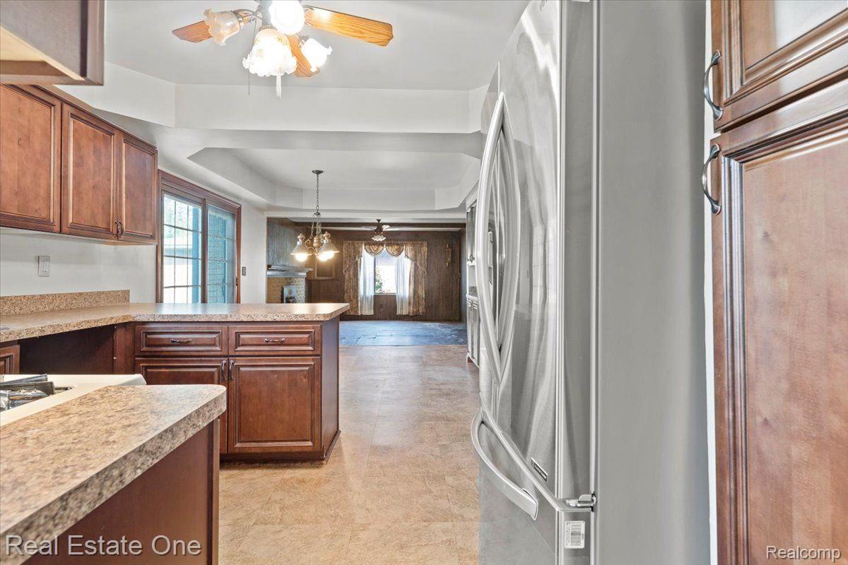 18040 PARKRIDGE Drive