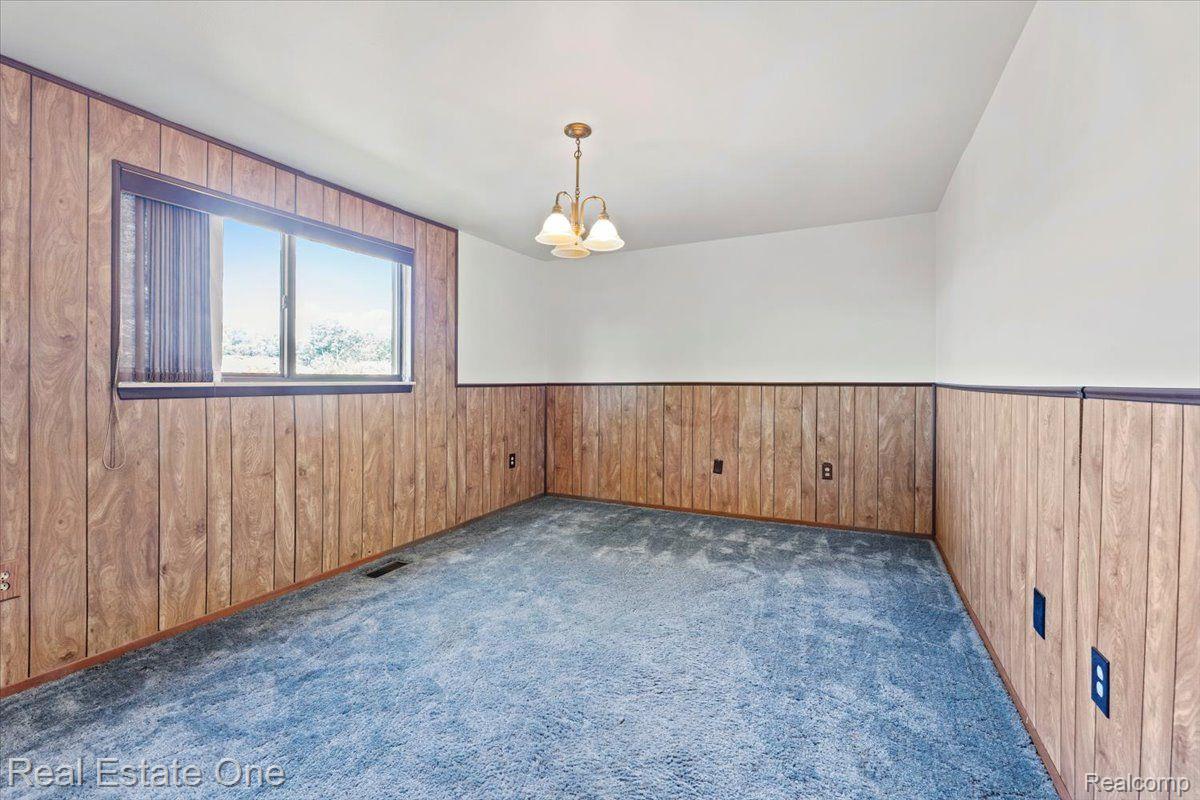 18040 PARKRIDGE Drive
