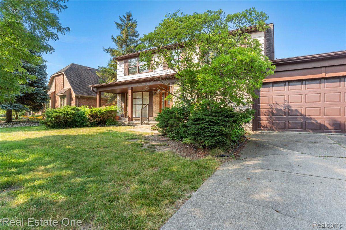 18040 PARKRIDGE Drive