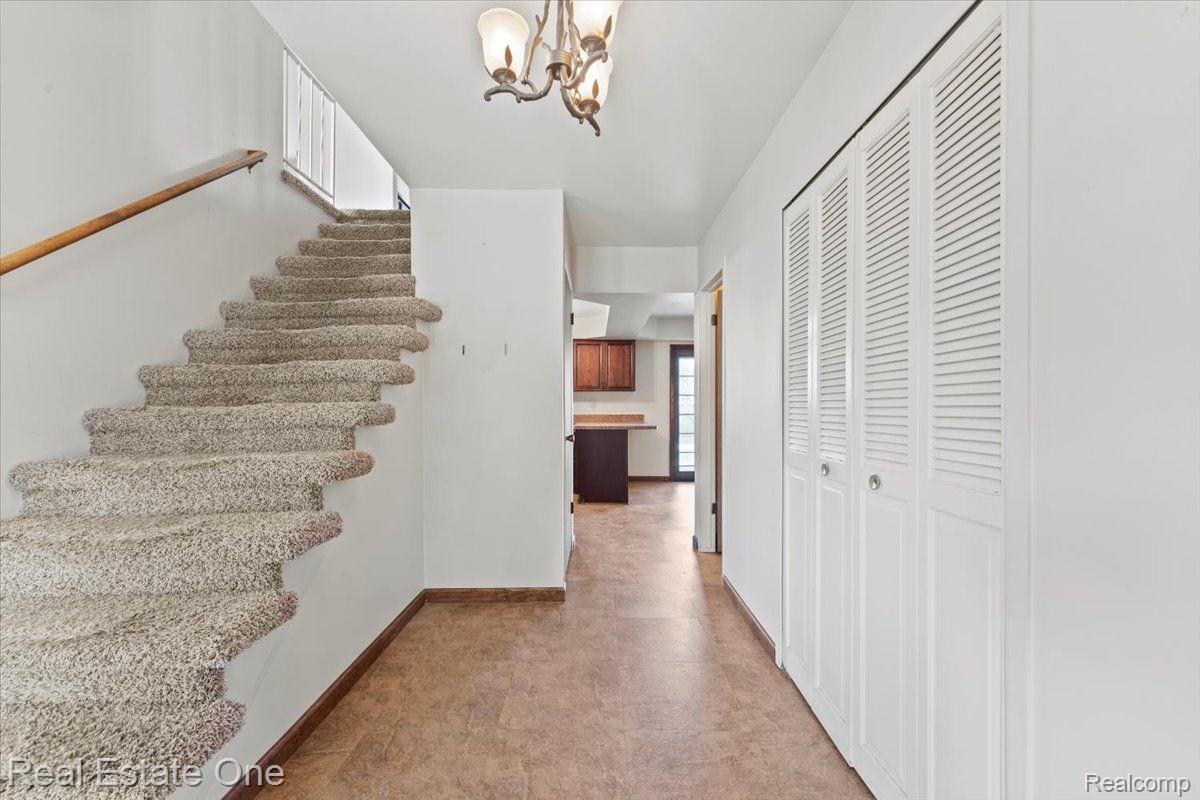 18040 PARKRIDGE Drive
