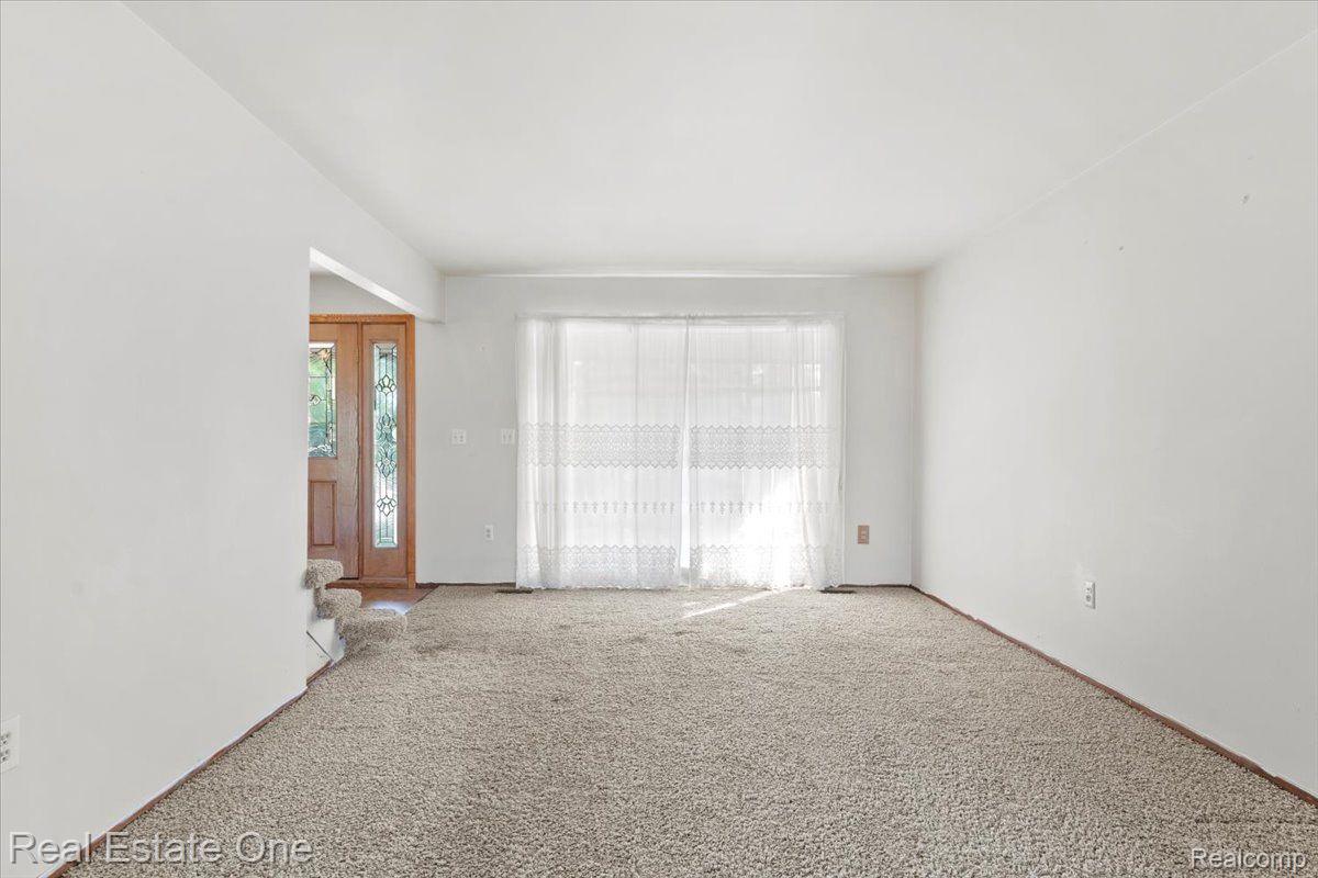 18040 PARKRIDGE Drive