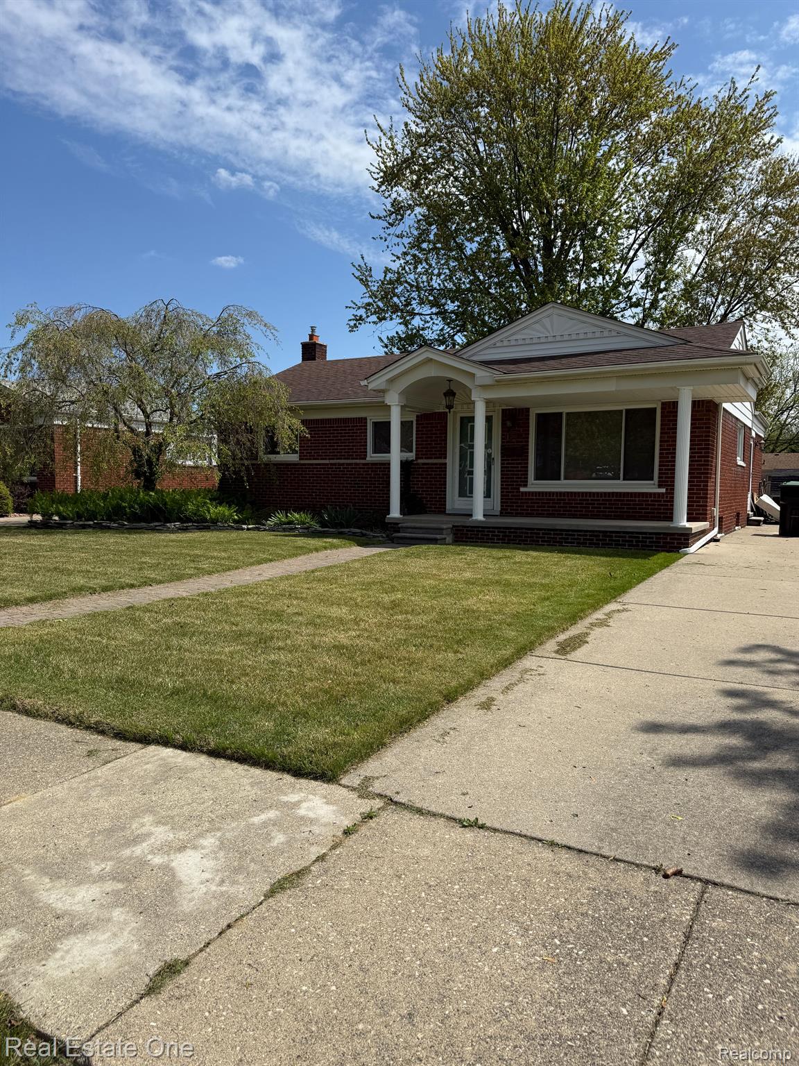 2683 LONGMEADOW Drive