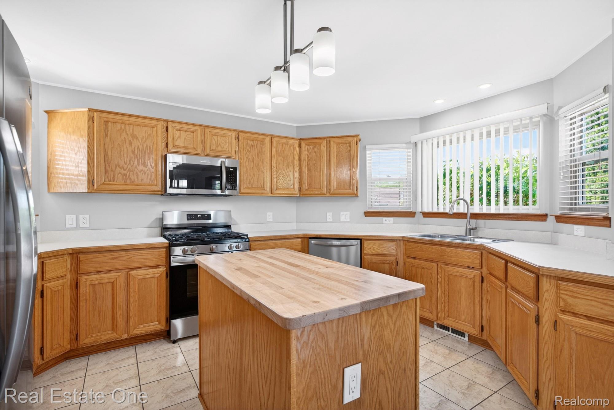 17482 Snapdragon Drive