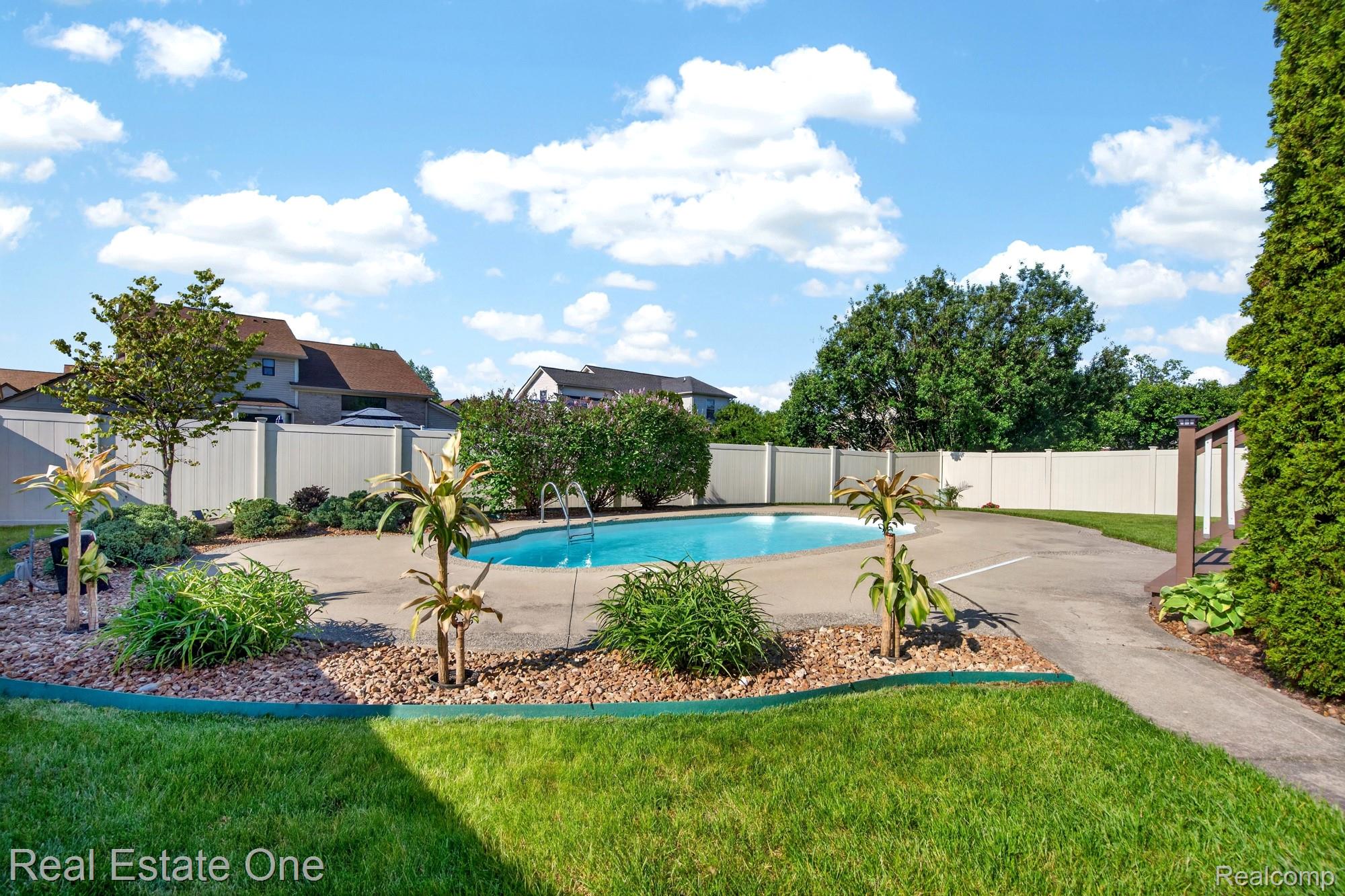 17482 Snapdragon Drive