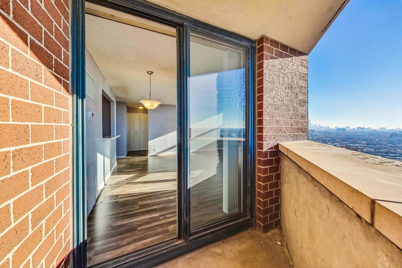 3660 N Lake Shore Drive Unit: 2612