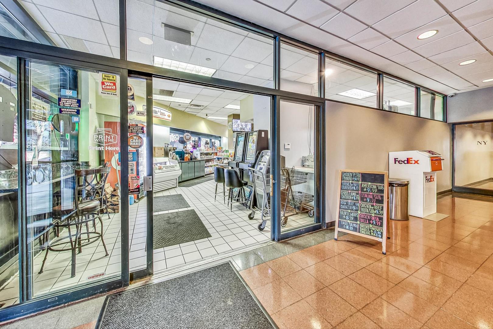 3660 N Lake Shore Drive Unit: 2612