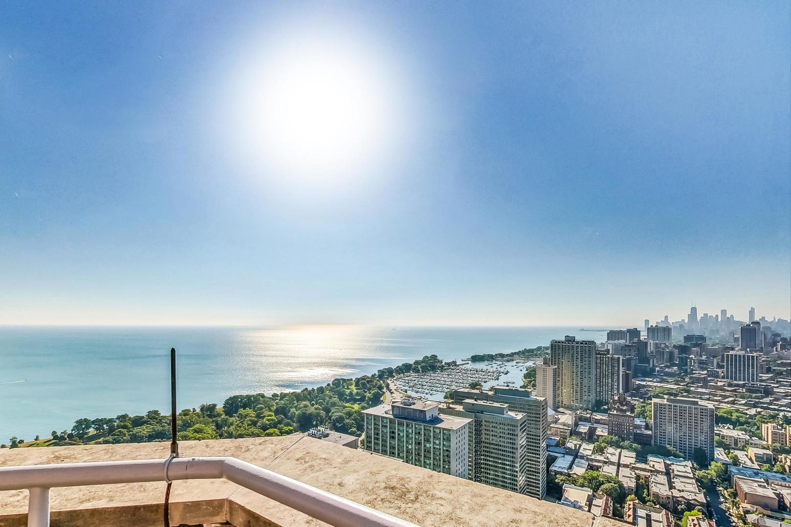 3660 N Lake Shore Drive Unit: 2612