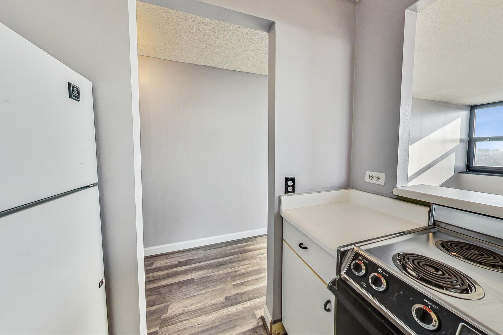 3660 N Lake Shore Drive Unit: 2612