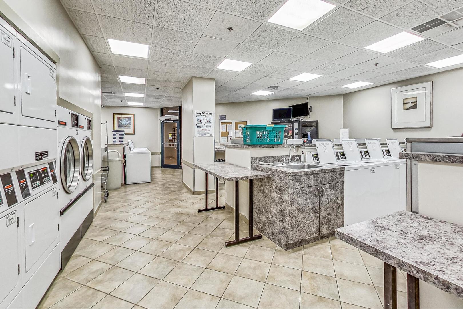 3660 N Lake Shore Drive Unit: 2612