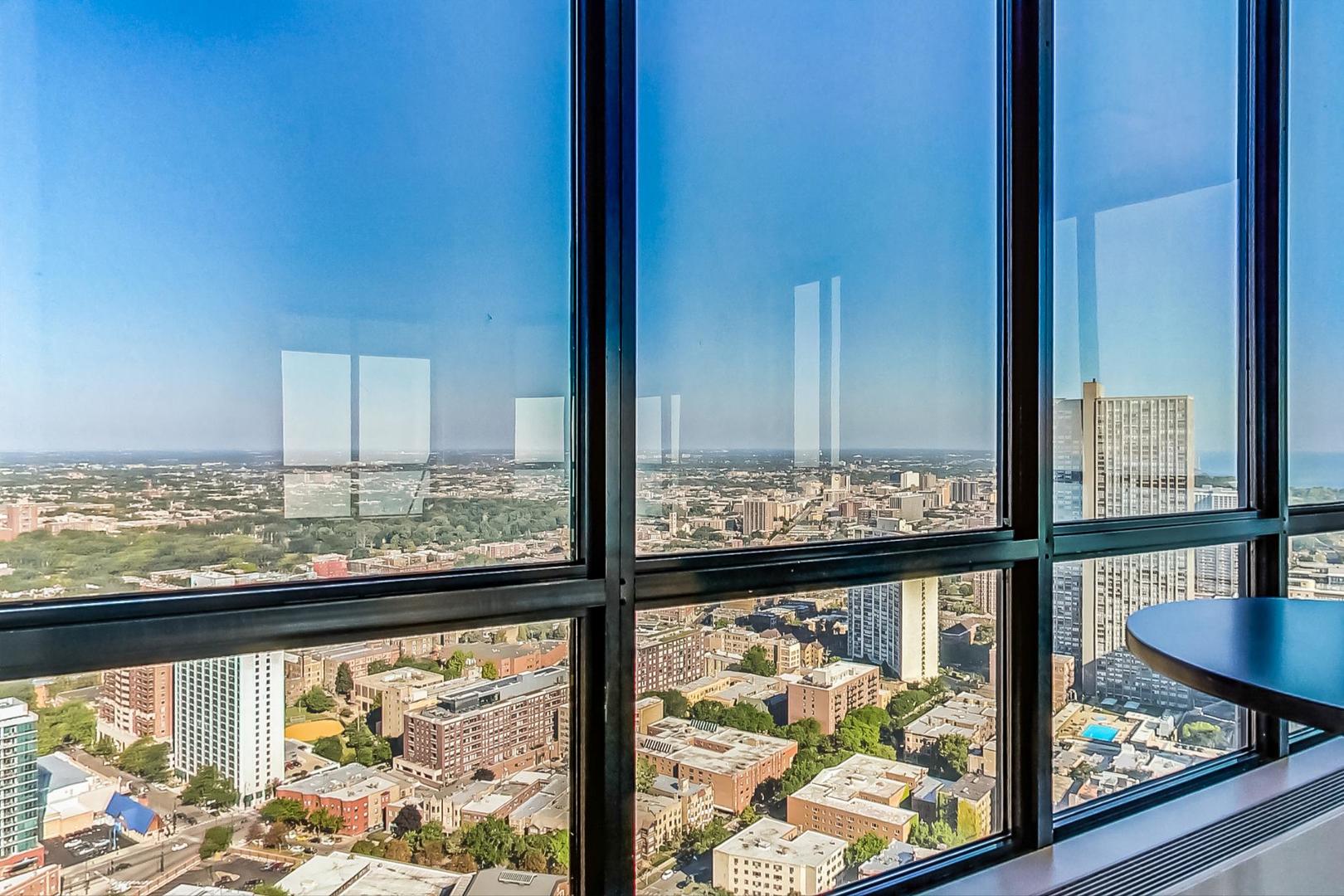 3660 N Lake Shore Drive Unit: 2612