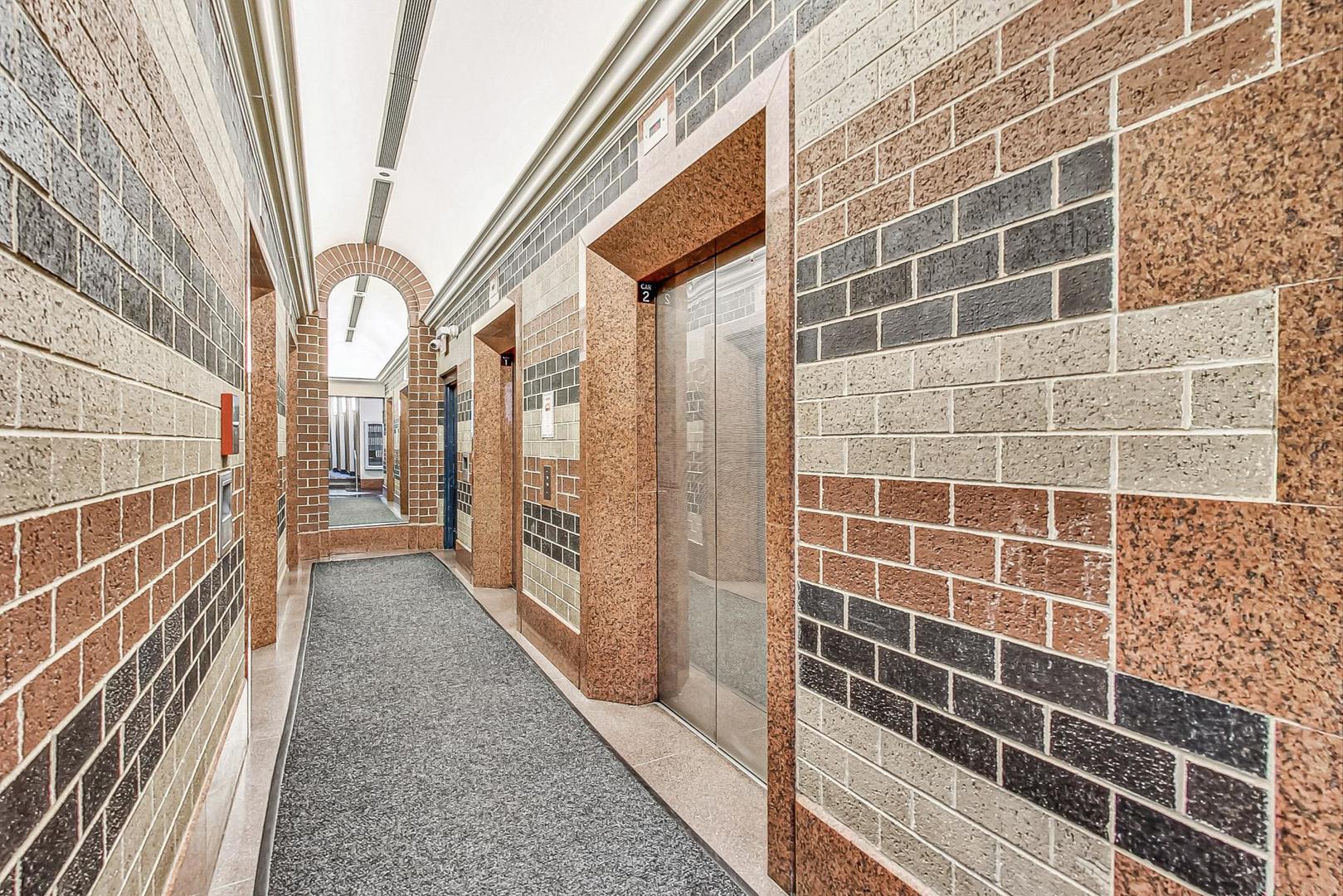 3660 N Lake Shore Drive Unit: 2612