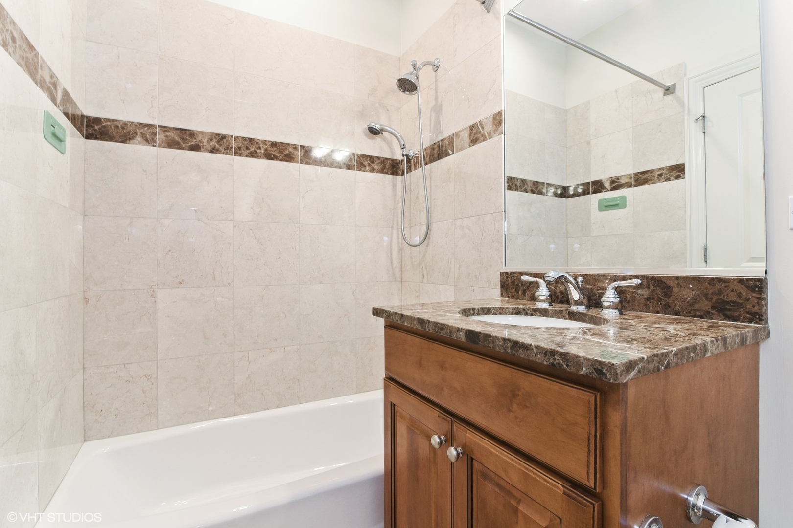 3823 N Ashland Avenue Unit: 501