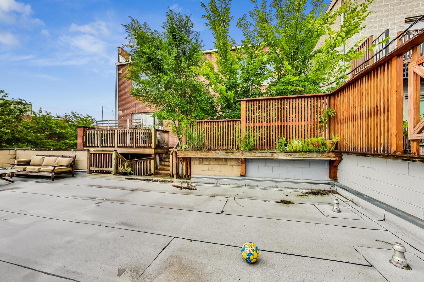 2002 W Race Avenue Unit: 1W