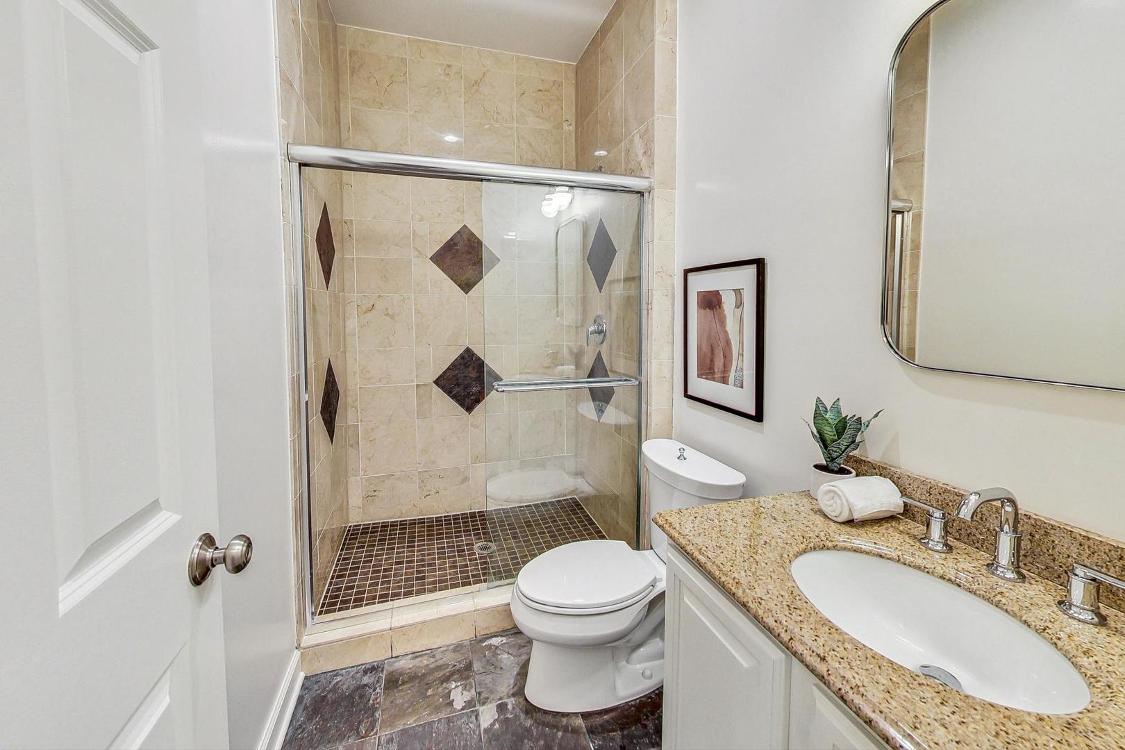 2002 W Race Avenue Unit: 1W