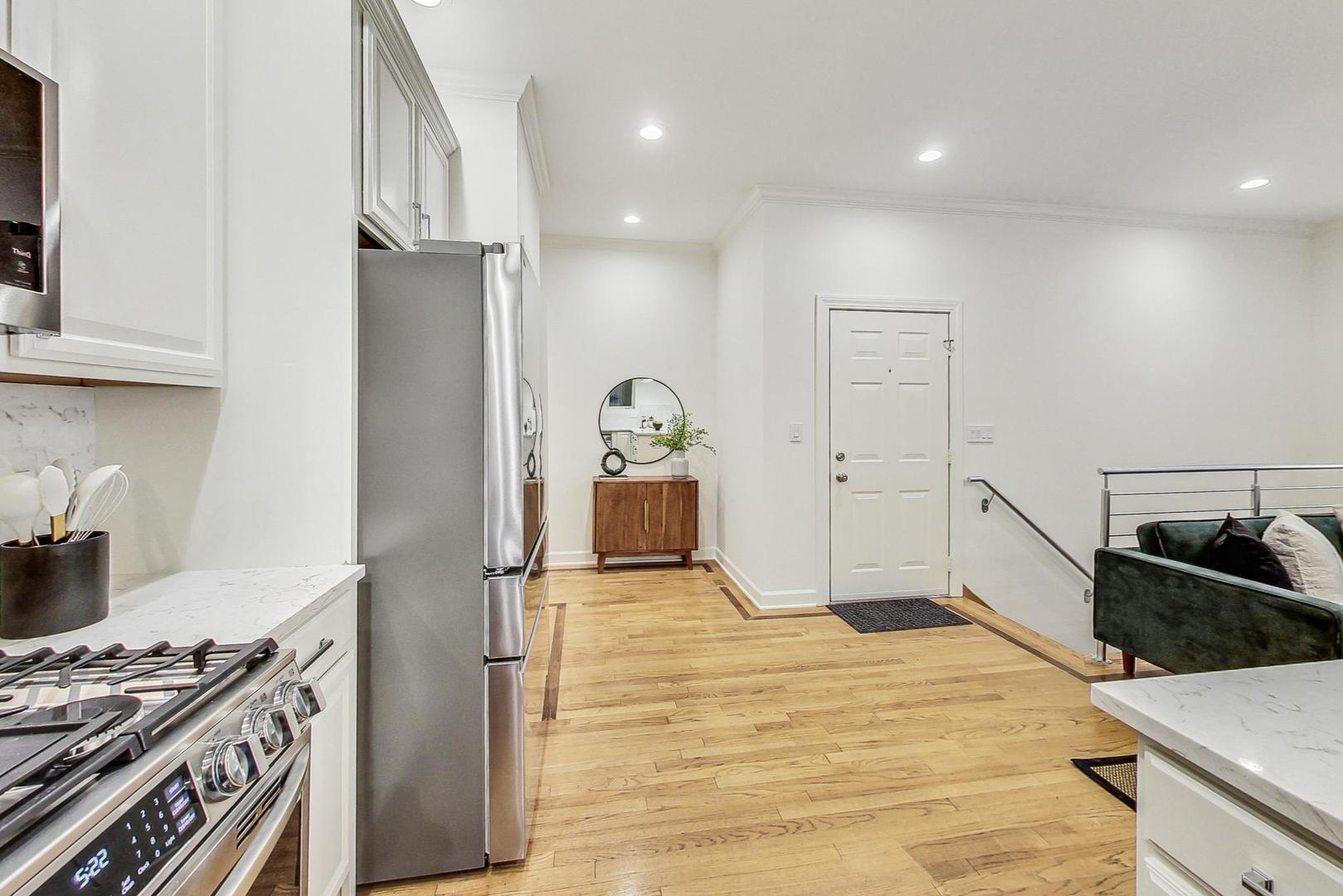 2002 W Race Avenue Unit: 1W