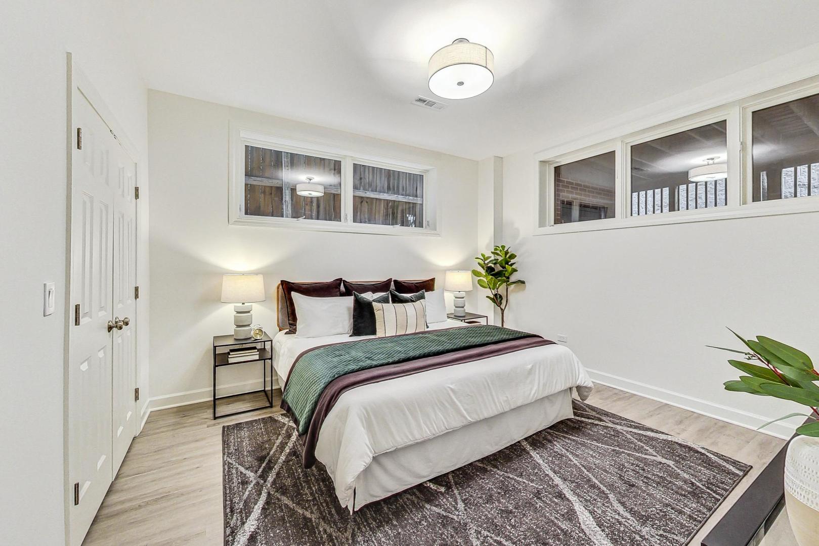 2002 W Race Avenue Unit: 1W