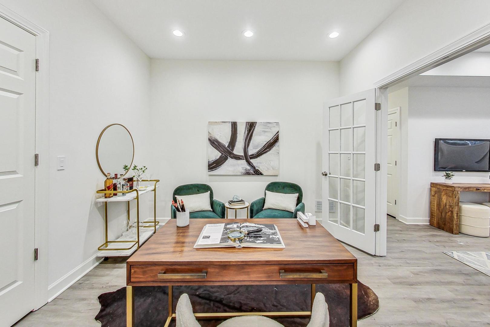 2002 W Race Avenue Unit: 1W