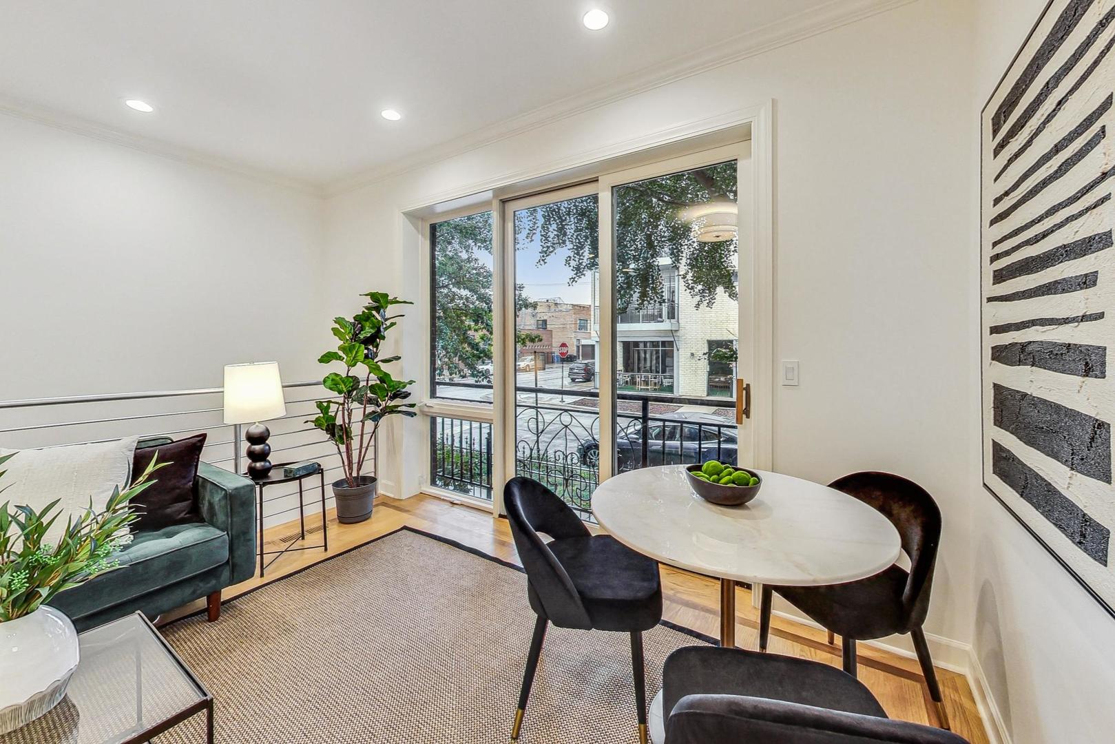 2002 W Race Avenue Unit: 1W