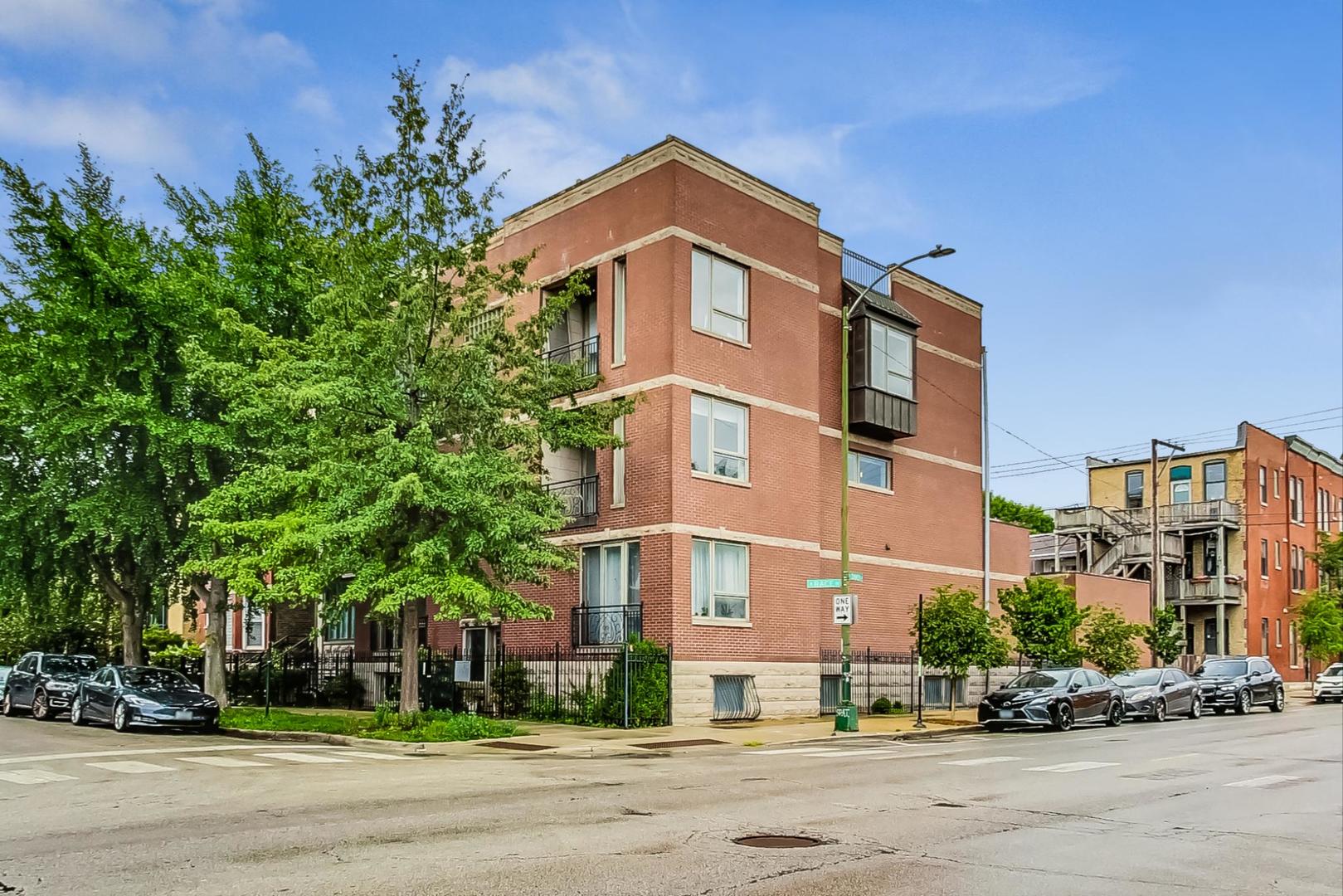 2002 W Race Avenue Unit: 1W