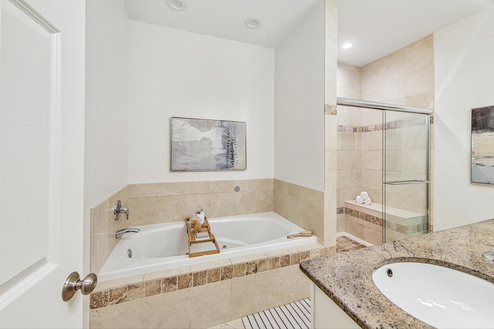 2002 W Race Avenue Unit: 1W