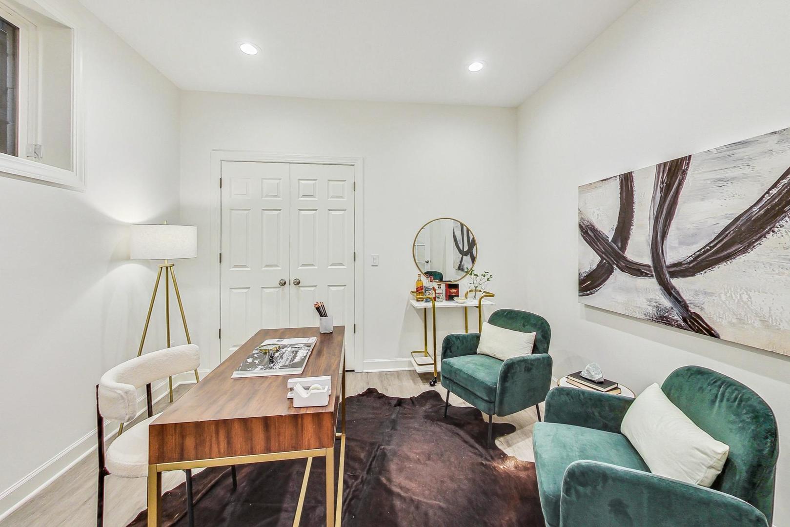 2002 W Race Avenue Unit: 1W