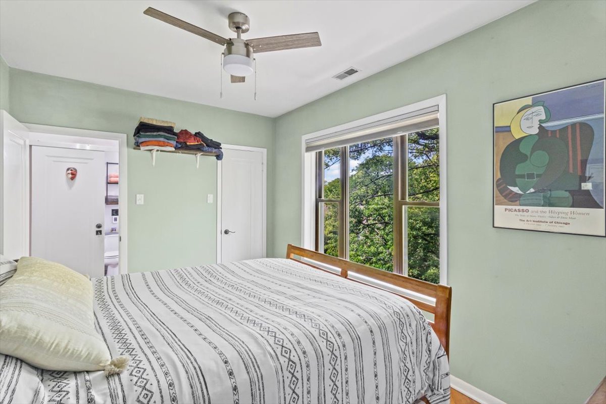 5221 N Hoyne Avenue Unit: 3