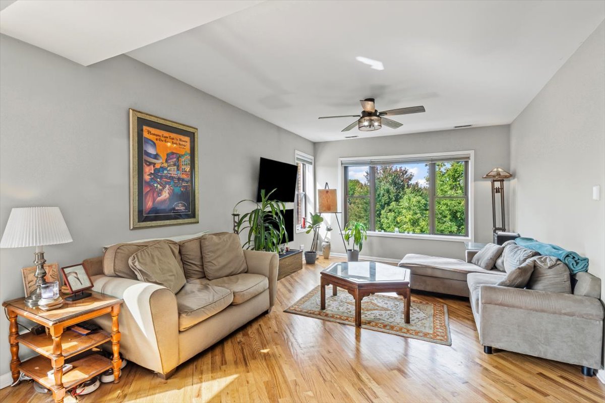 5221 N Hoyne Avenue Unit: 3