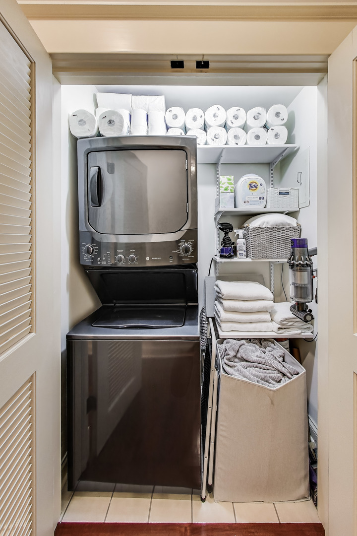 1420 W Belle Plaine Avenue Unit: 1E