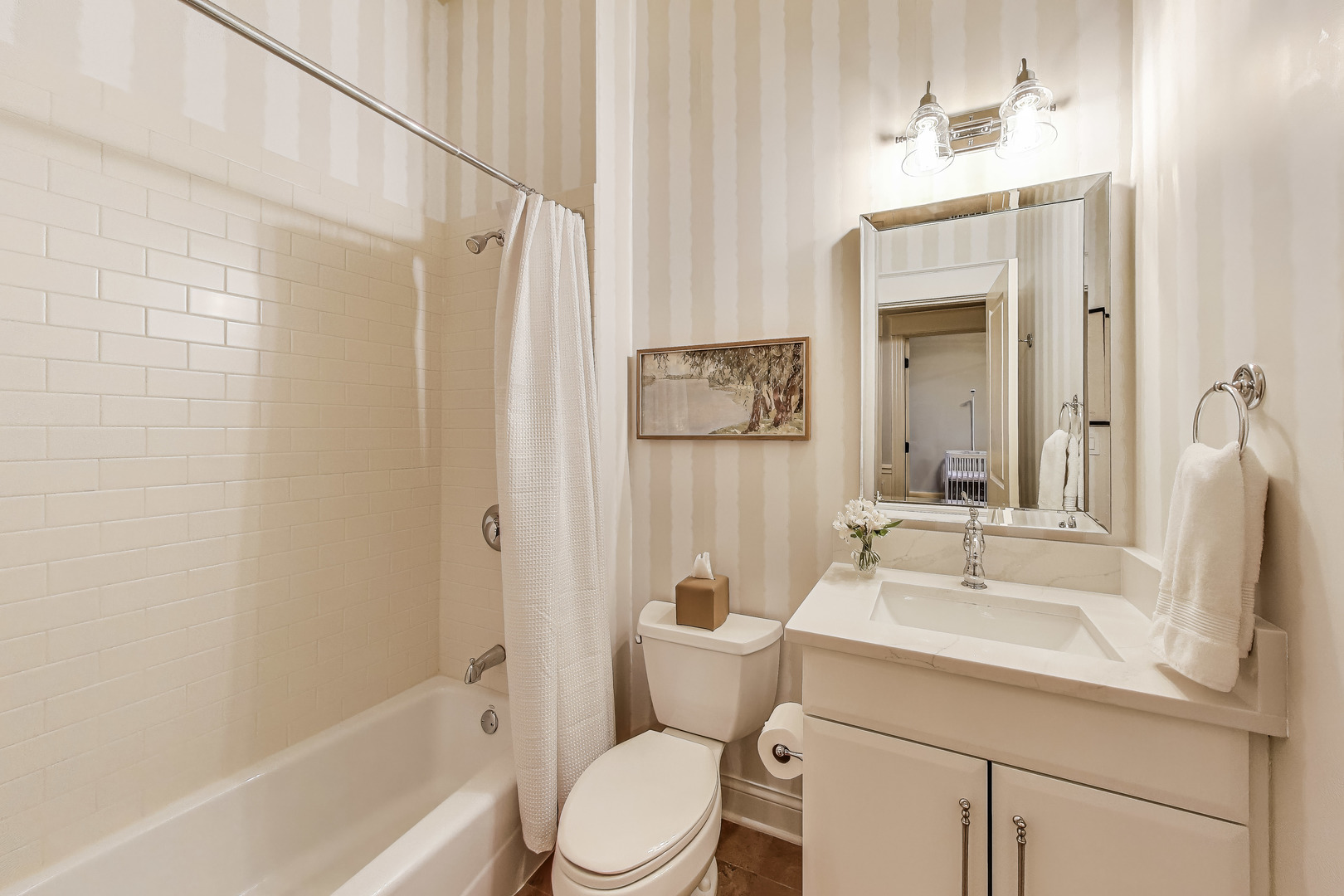 1420 W Belle Plaine Avenue Unit: 1E