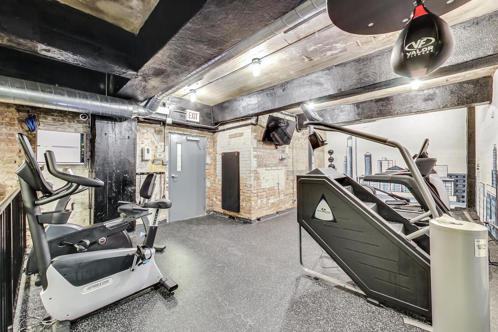 1120 N Lake Shore Drive Unit: 16B