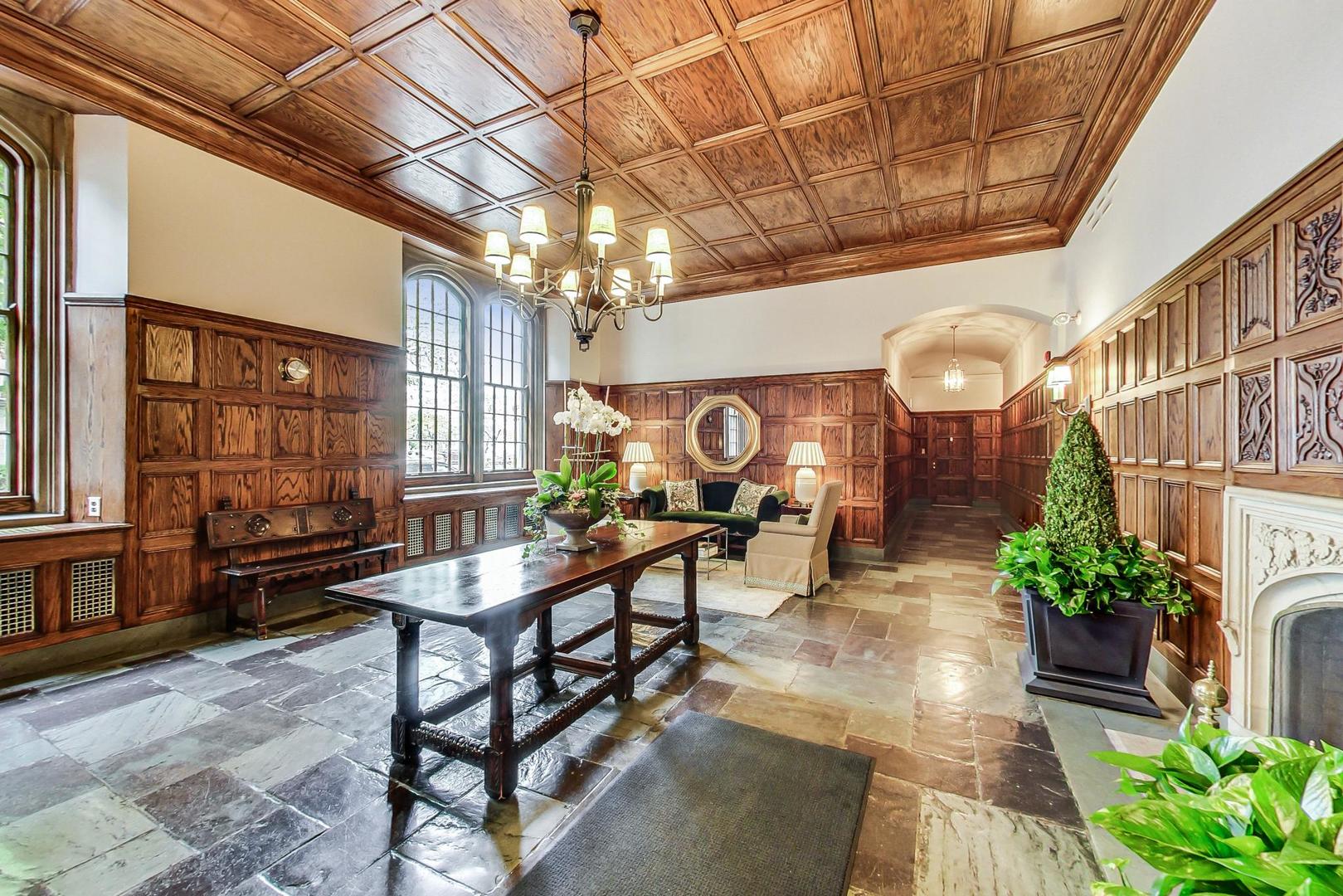 1120 N Lake Shore Drive Unit: 16B