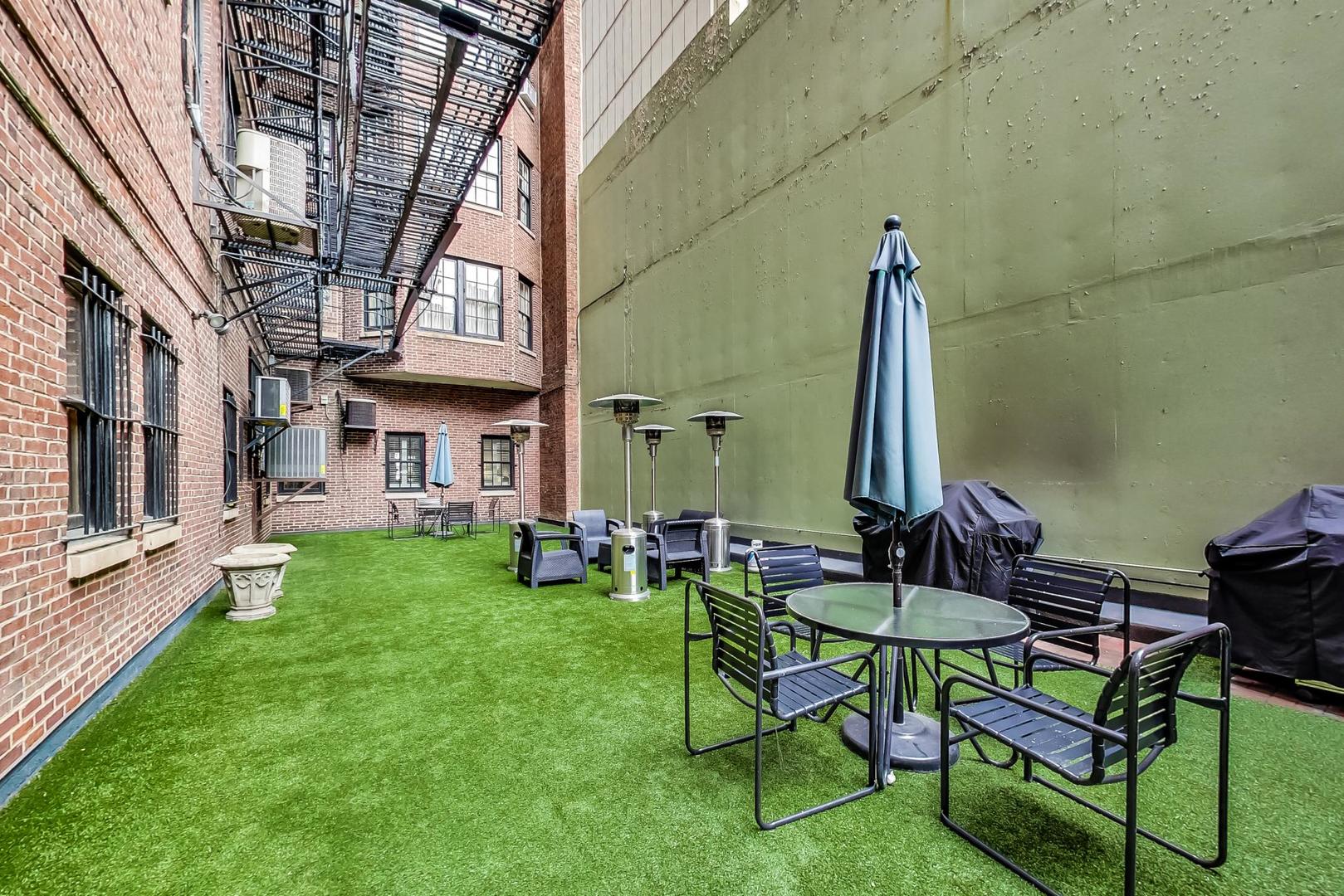 1120 N Lake Shore Drive Unit: 16B