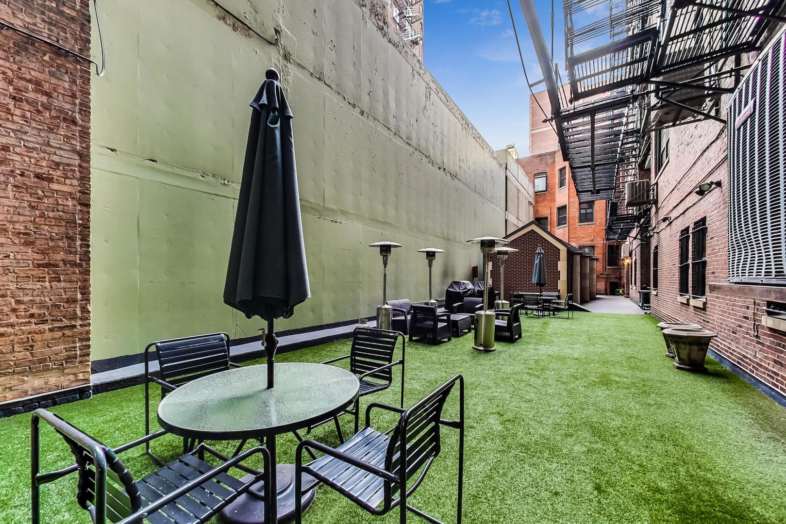 1120 N Lake Shore Drive Unit: 16B