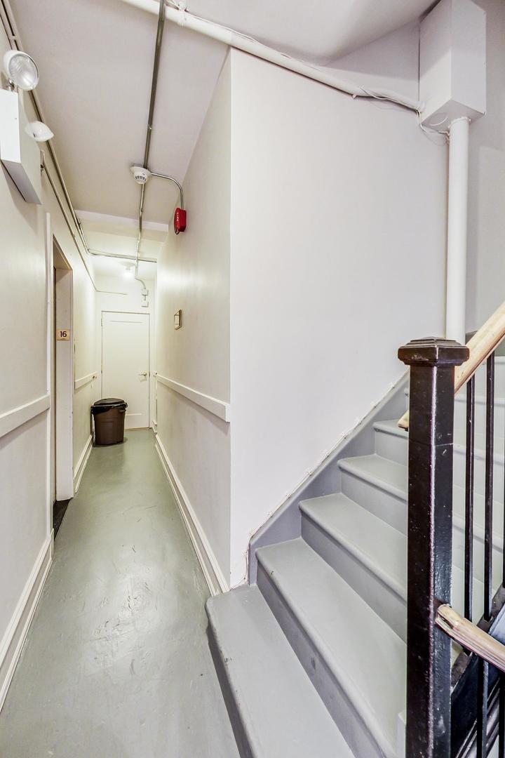 1120 N Lake Shore Drive Unit: 16B