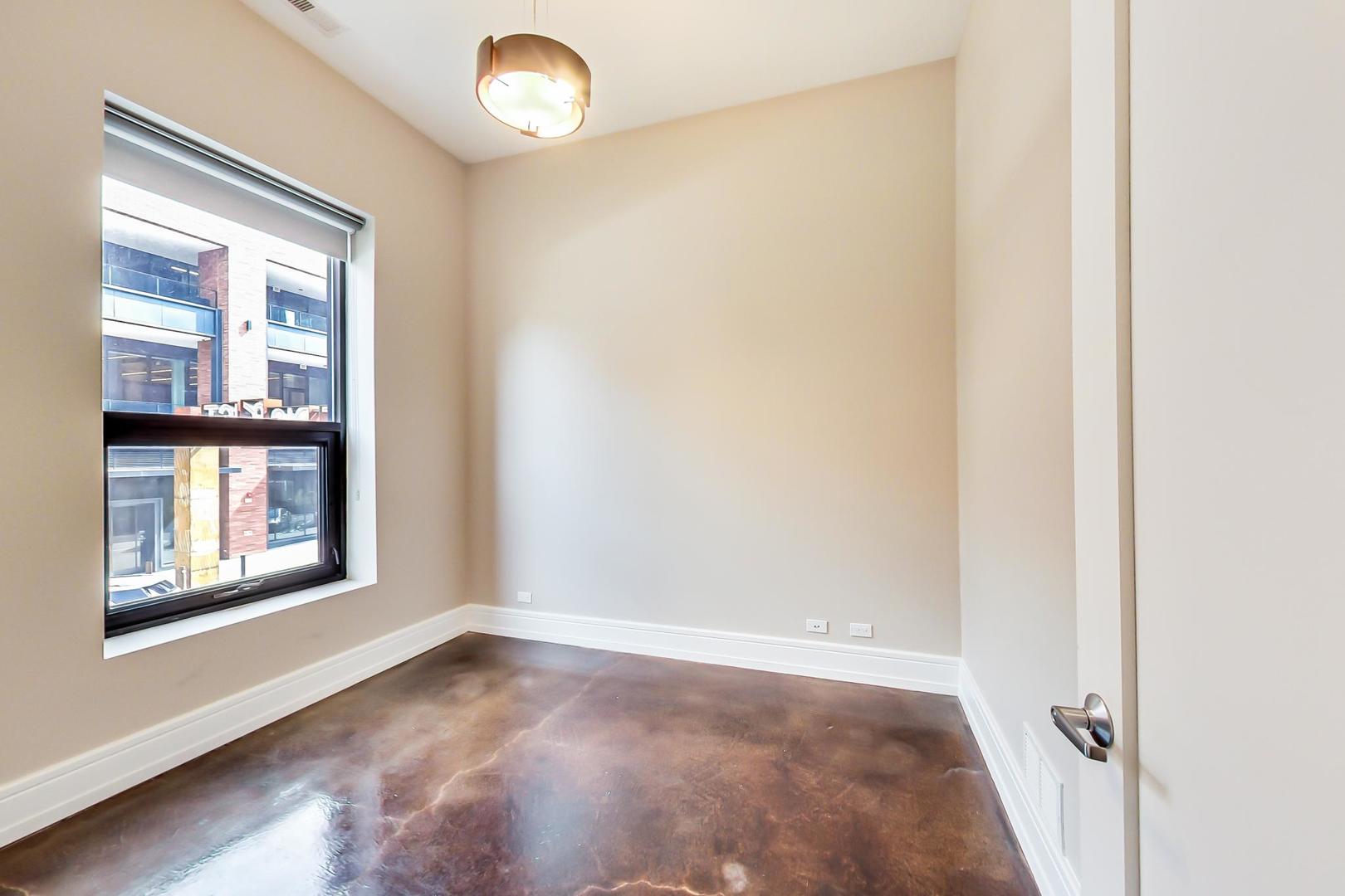 813 W Fulton Market Unit: 2