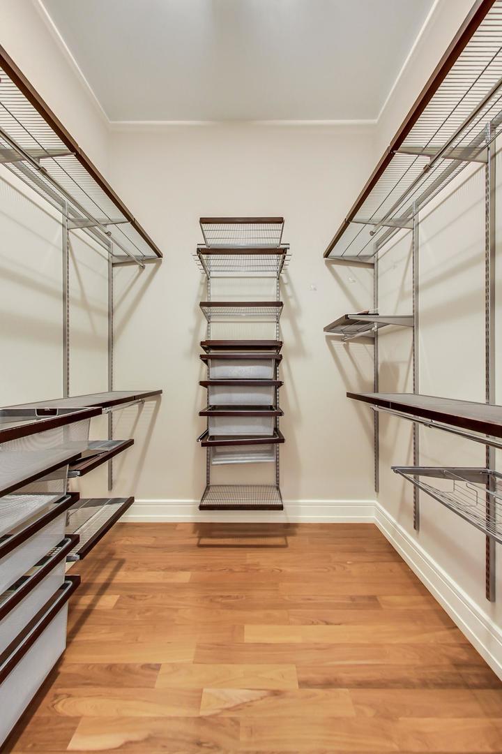 813 W Fulton Market Unit: 2