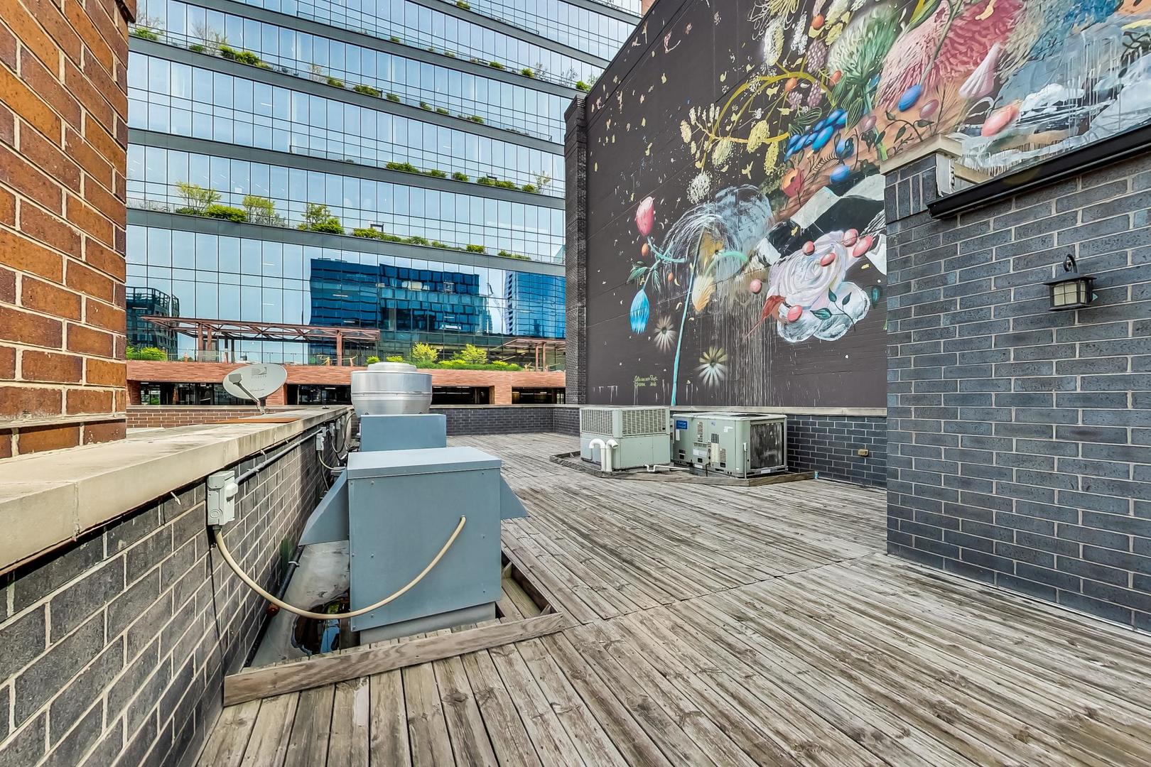 813 W Fulton Market Unit: 2