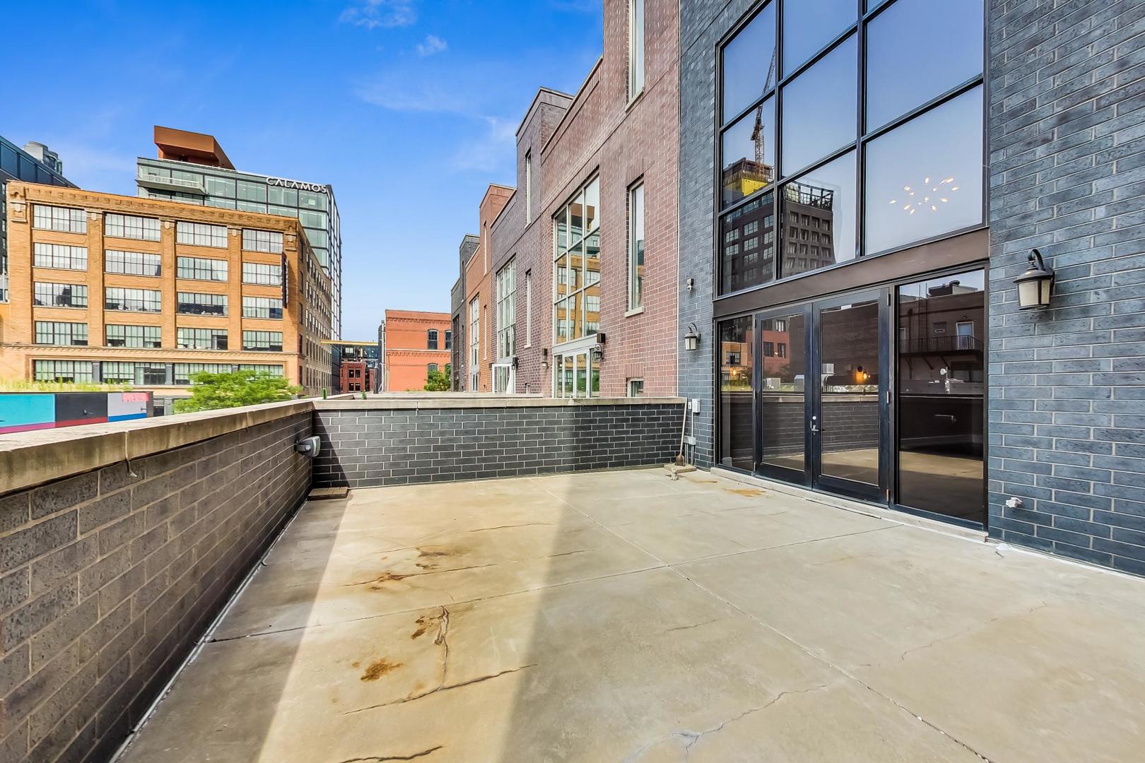 813 W Fulton Market Unit: 2
