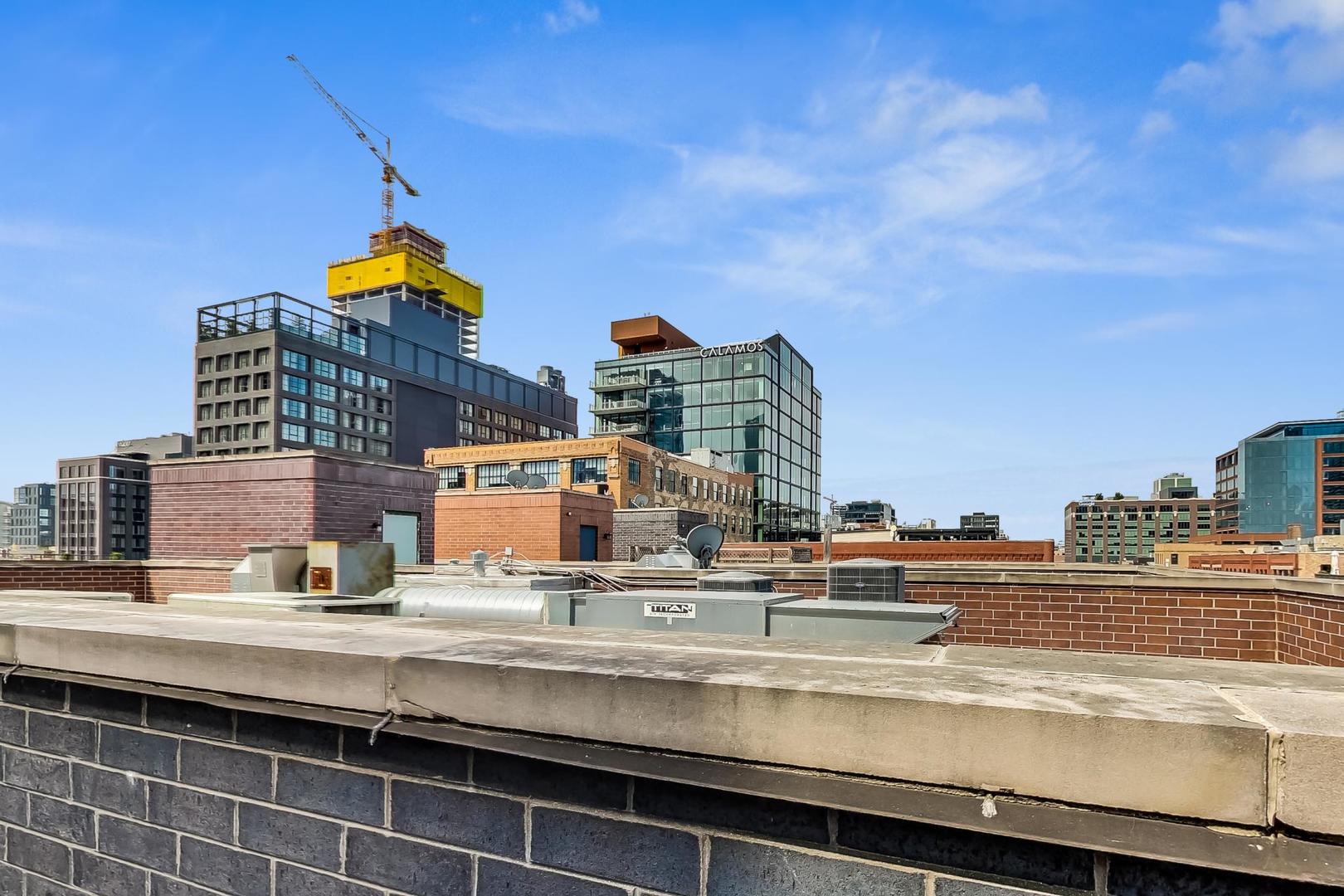 813 W Fulton Market Unit: 2