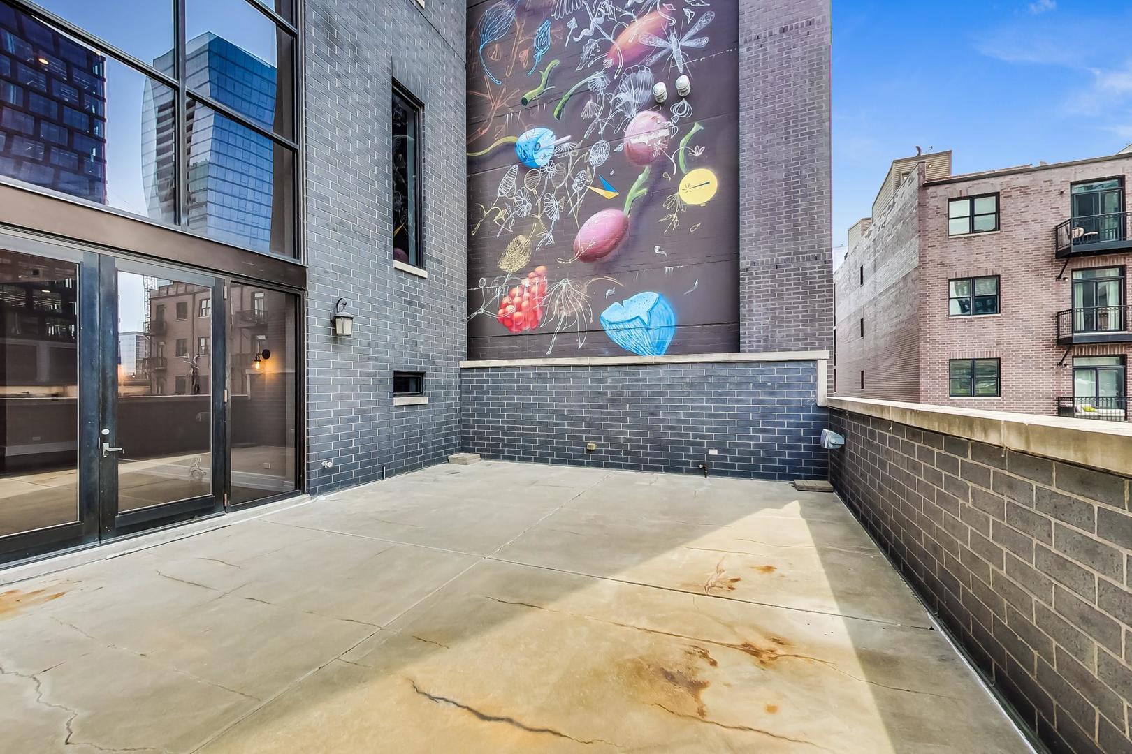813 W Fulton Market Unit: 2