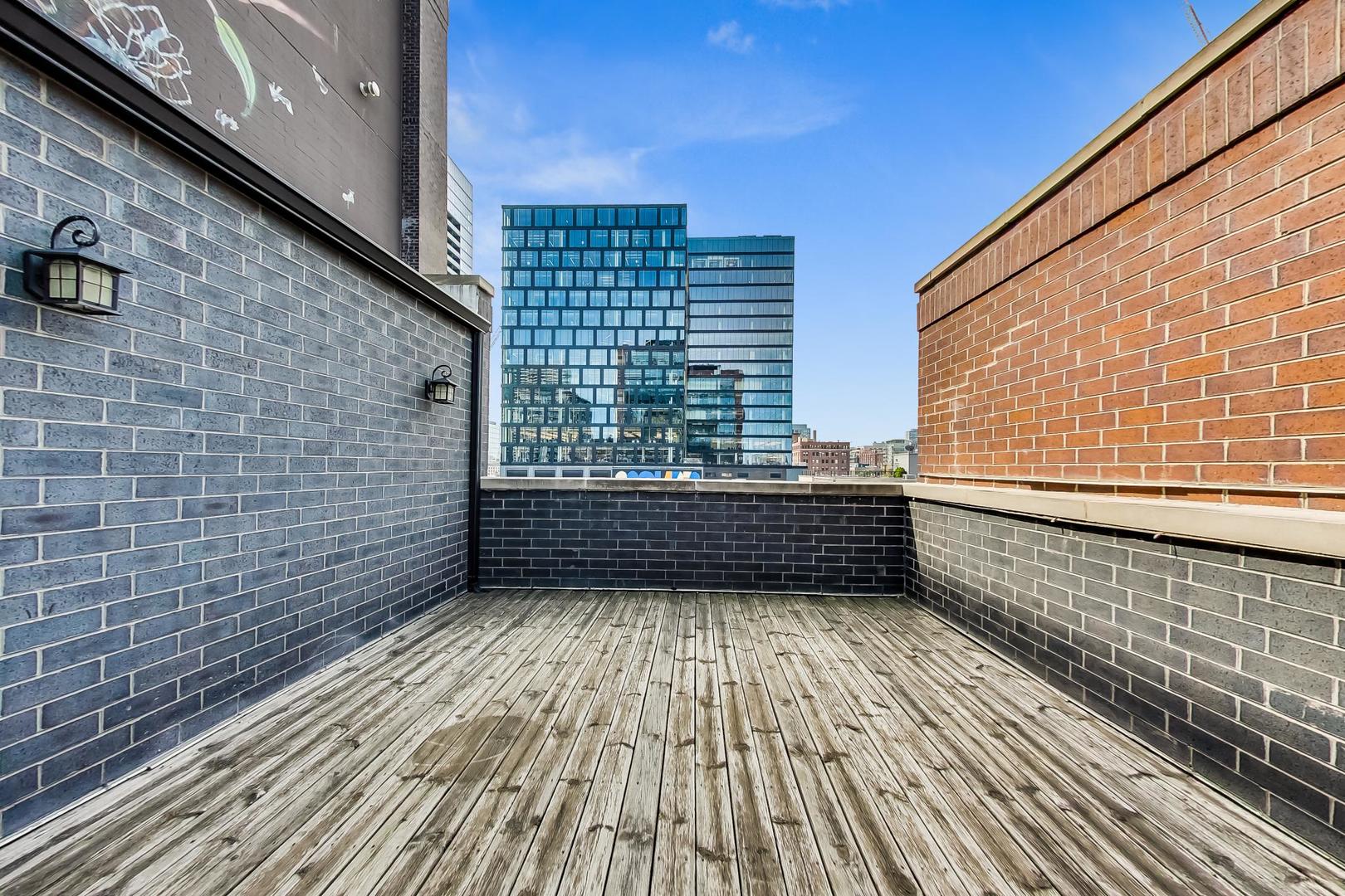 813 W Fulton Market Unit: 2