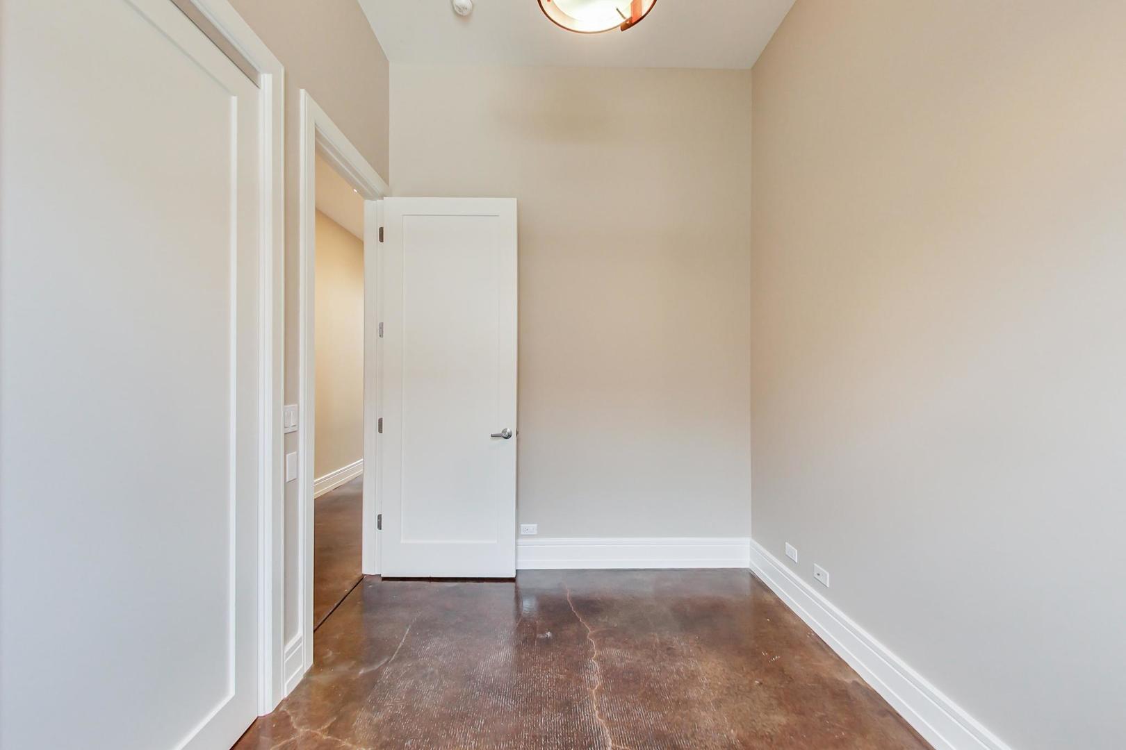 813 W Fulton Market Unit: 2