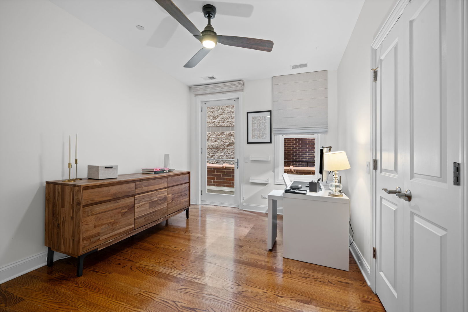 3823 N Ashland Avenue Unit: 201