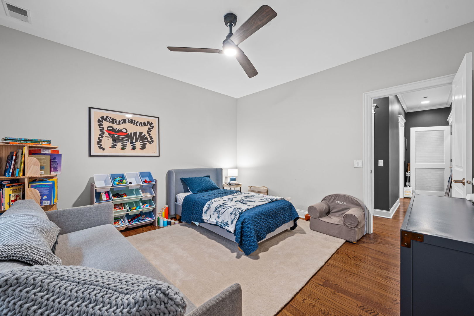3823 N Ashland Avenue Unit: 201
