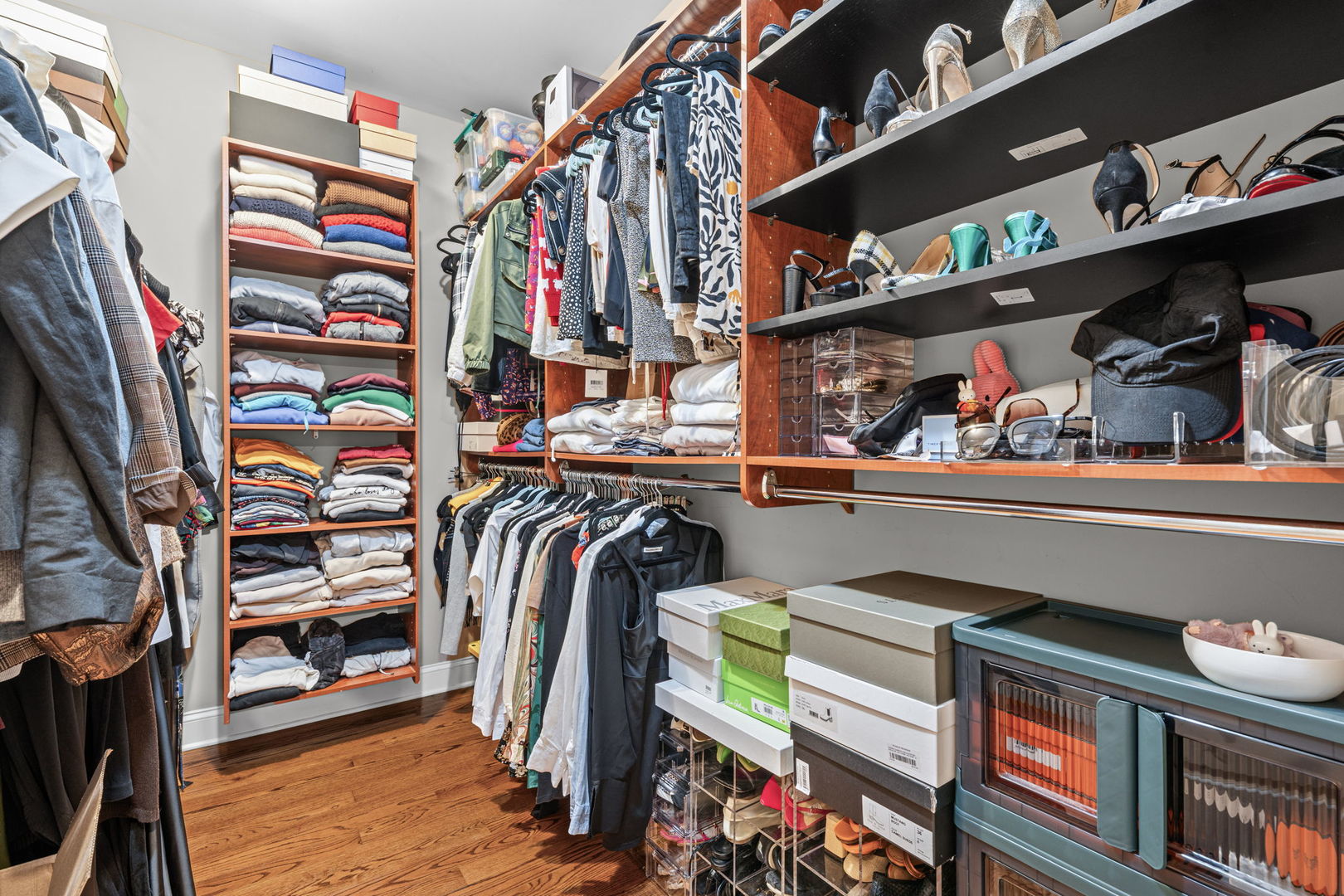 3823 N Ashland Avenue Unit: 201