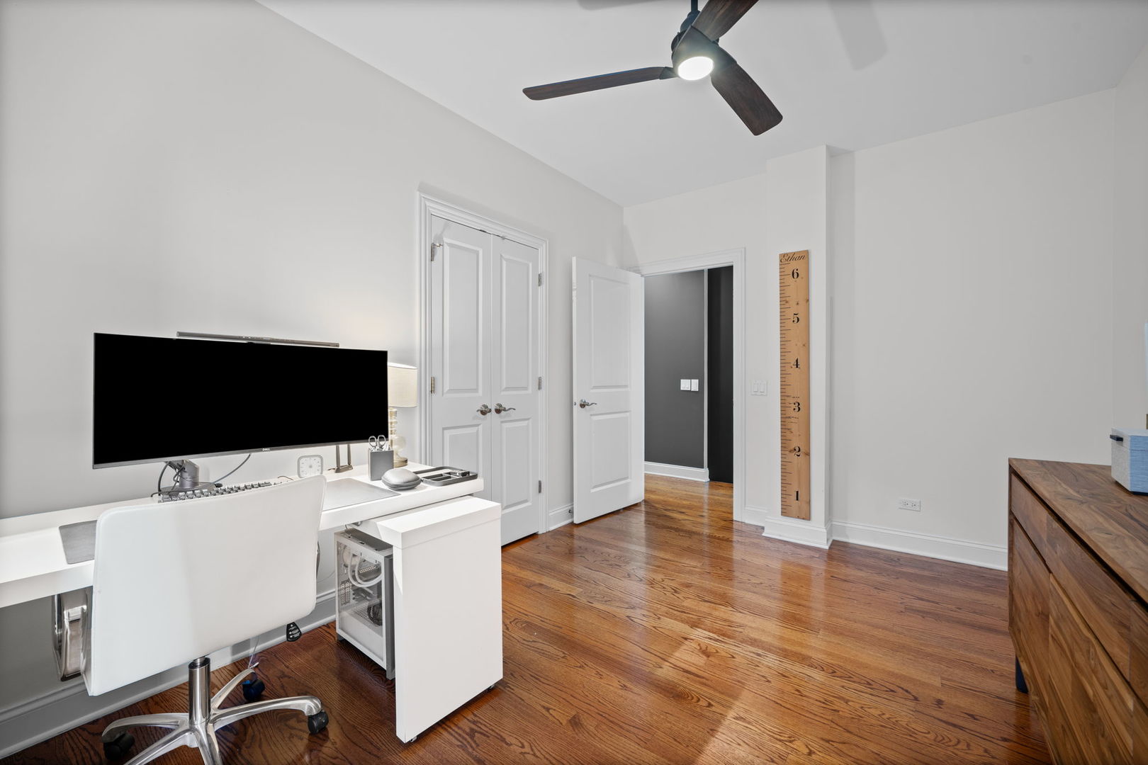 3823 N Ashland Avenue Unit: 201